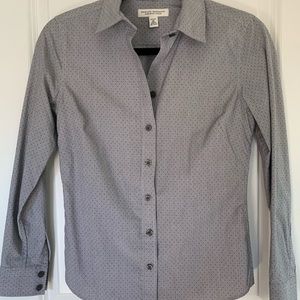 Banana Republic Button-Up Women’s Dress Shirt